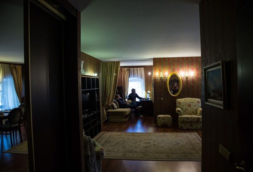 Отель Boutique Apartments Pokrovka 9a