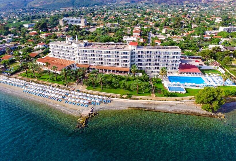 בית מלון כפרי Calamos Beach Family Club