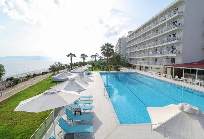 בית מלון כפרי Calamos Beach Family Club