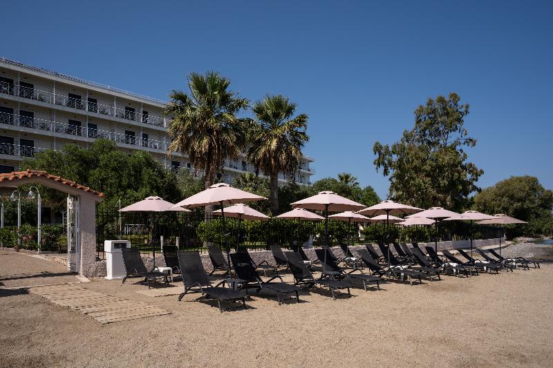 בית מלון כפרי Calamos Beach Family Club