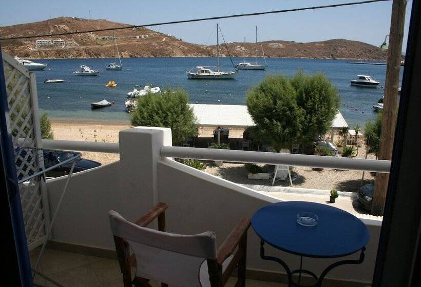 בית מלון כפרי Chill & Co. Serifos