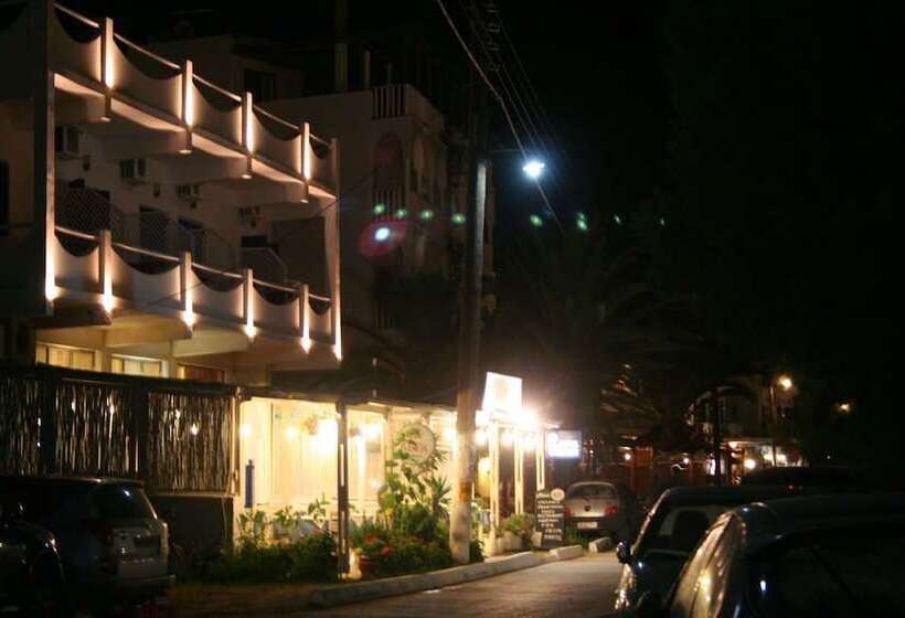 בית מלון כפרי Chill & Co. Serifos