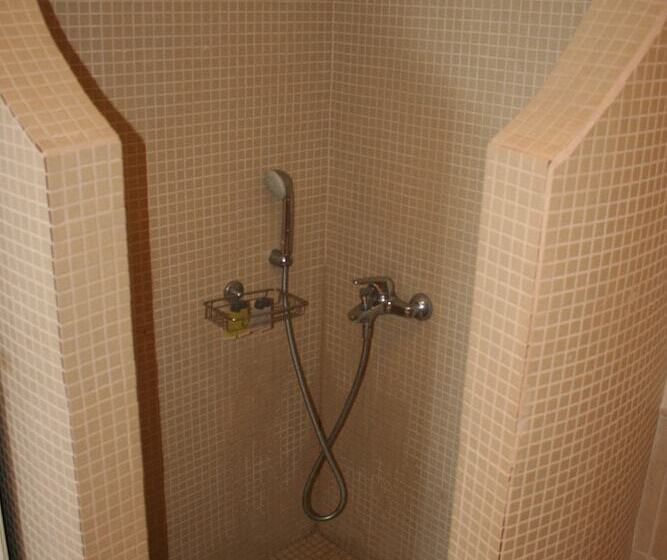 בית מלון כפרי Chill & Co. Serifos