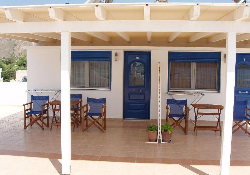 בית מלון כפרי Chill & Co. Serifos