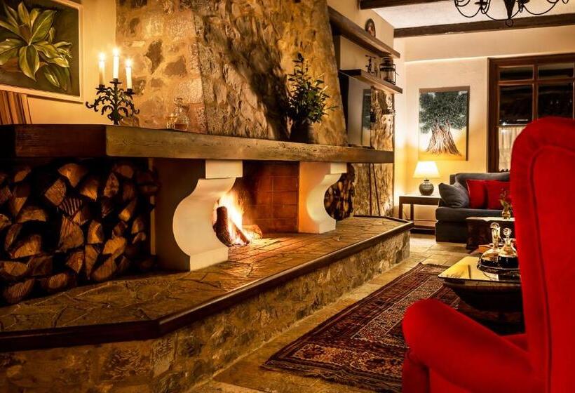 בית מלון כפרי Archontiko Parnassus Dadi