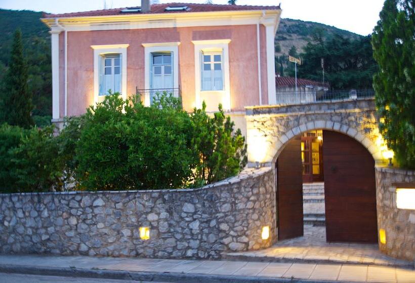 בית מלון כפרי Archontiko Parnassus Dadi