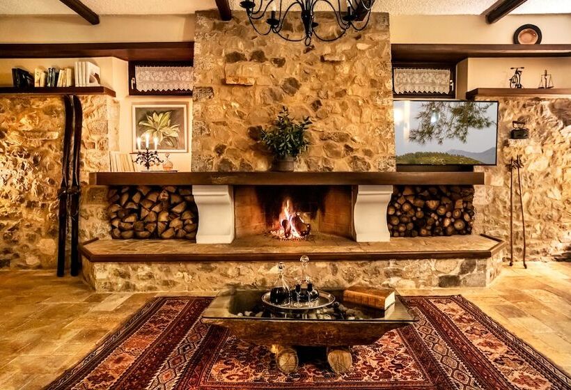 בית מלון כפרי Archontiko Parnassus Dadi