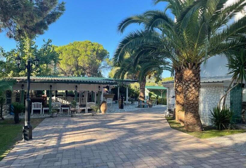 בית מלון כפרי Diaporos