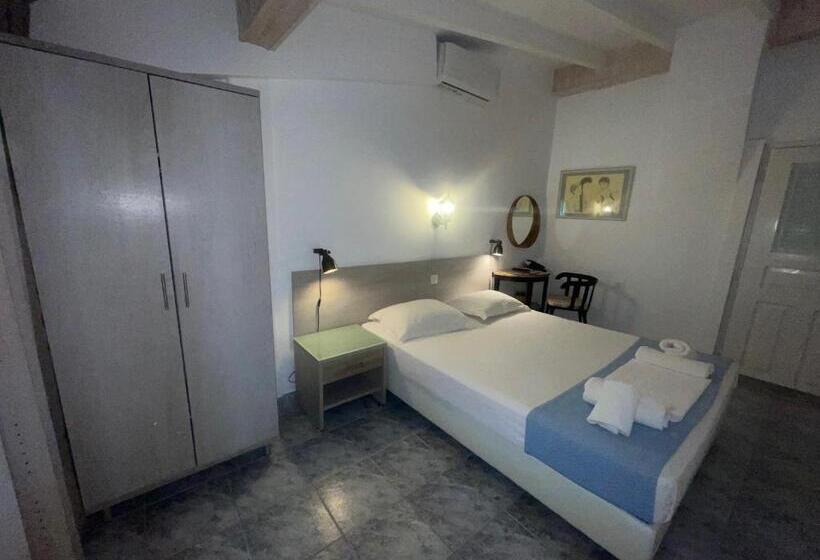 בית מלון כפרי Diaporos