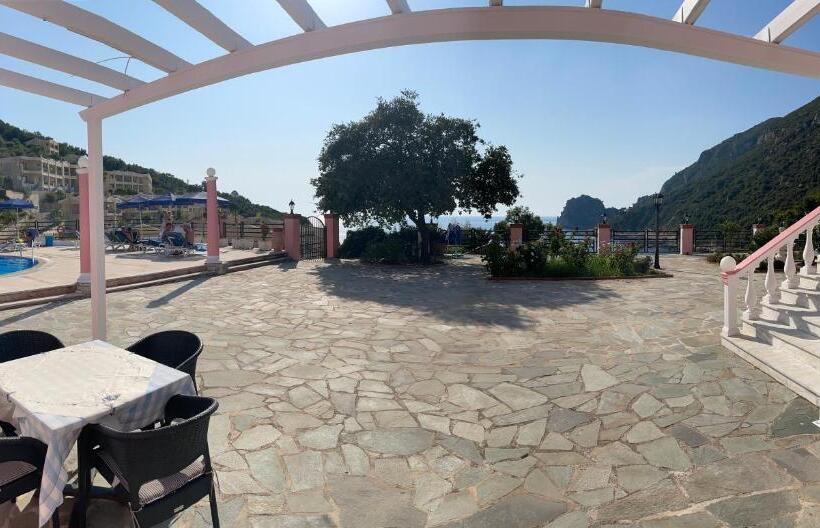 酒店 Elena Ermones