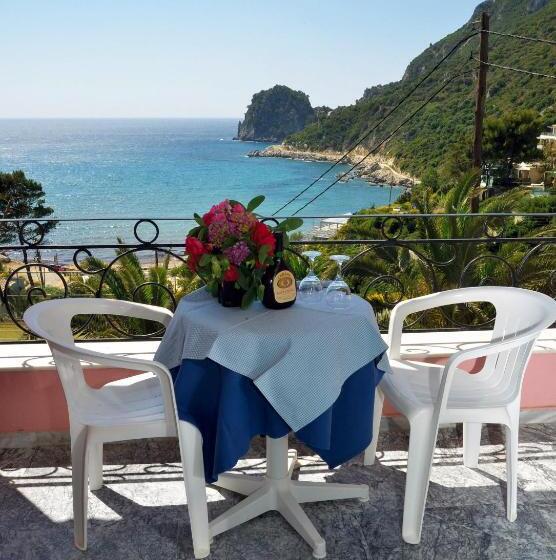 酒店 Elena Ermones