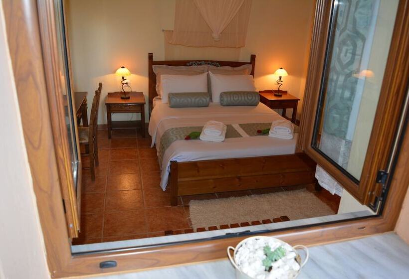ホテル Elianthos Villas