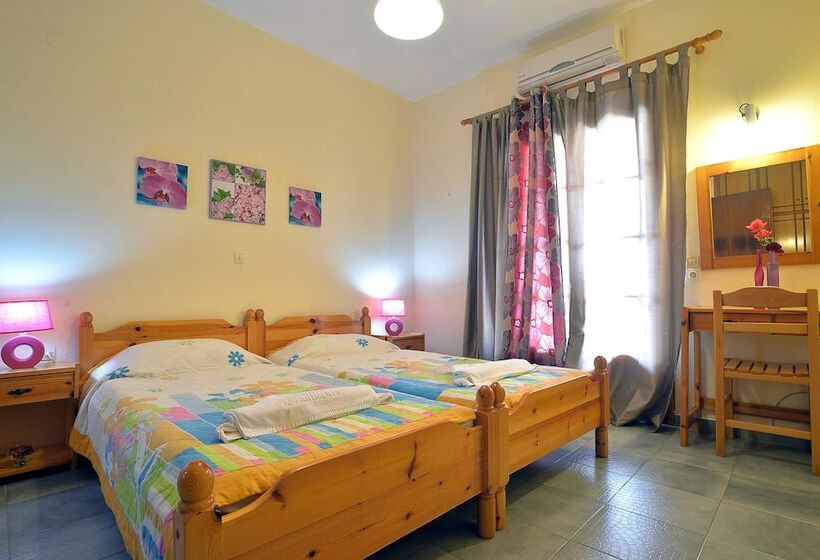 호텔 Feeloxenia Corfu Apartments