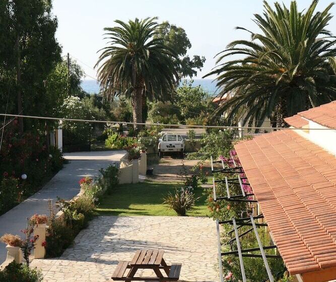 هتل Feeloxenia Corfu Apartments