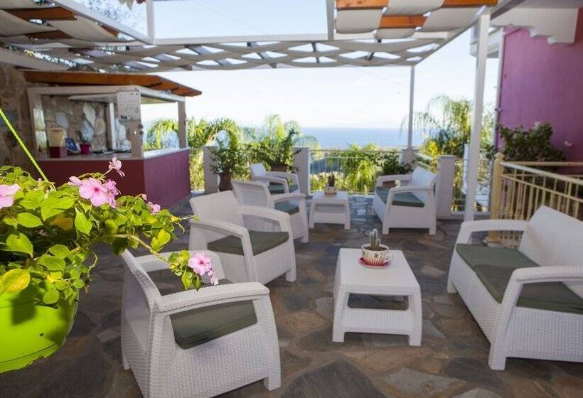 בית מלון כפרי Filoxenia Sea & View