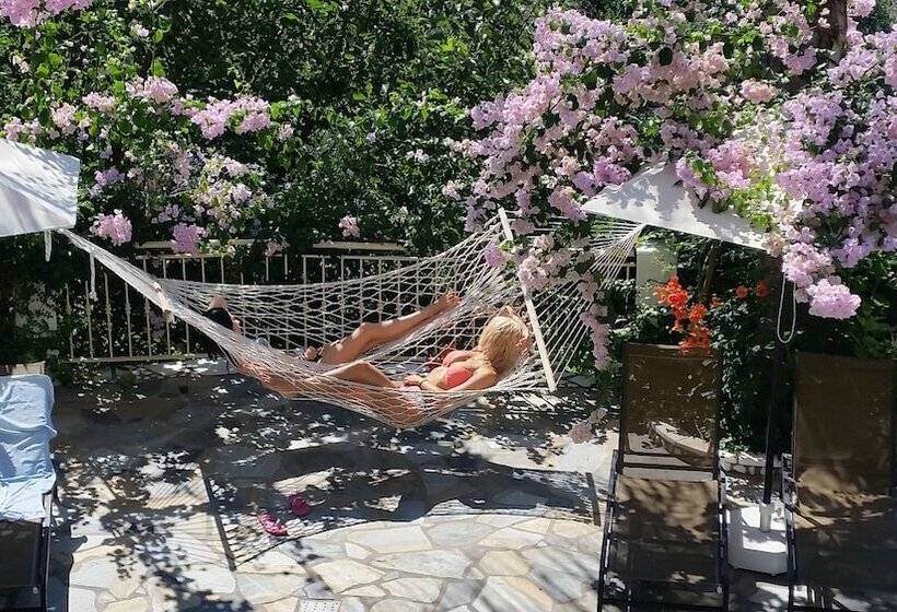 Отель Filoxenia Sea & View