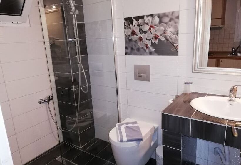 Отель Filoxenia Sea & View