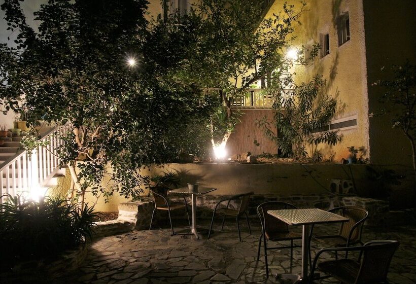 בית מלון כפרי Galini Mare