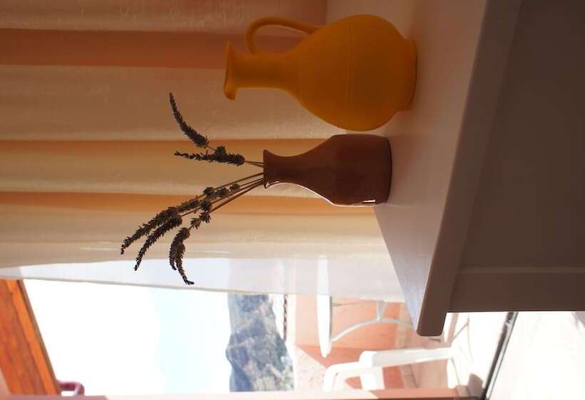 בית מלון כפרי Idi