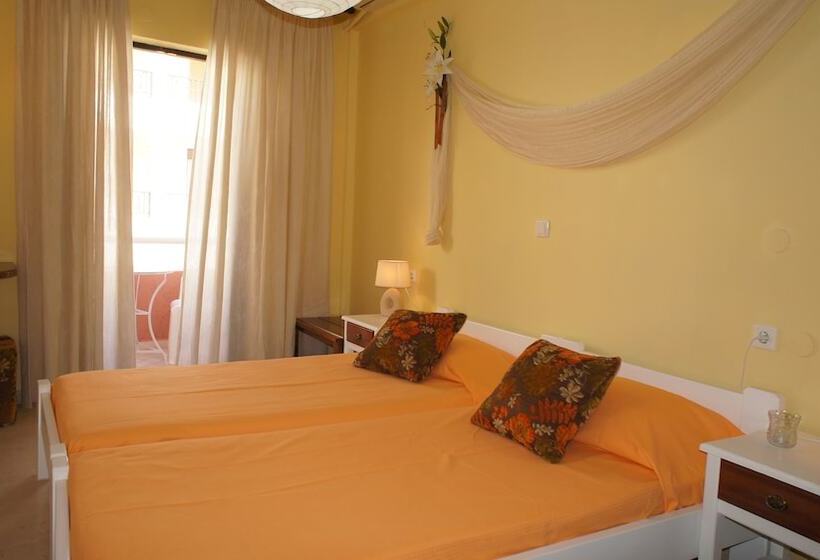 בית מלון כפרי Idi