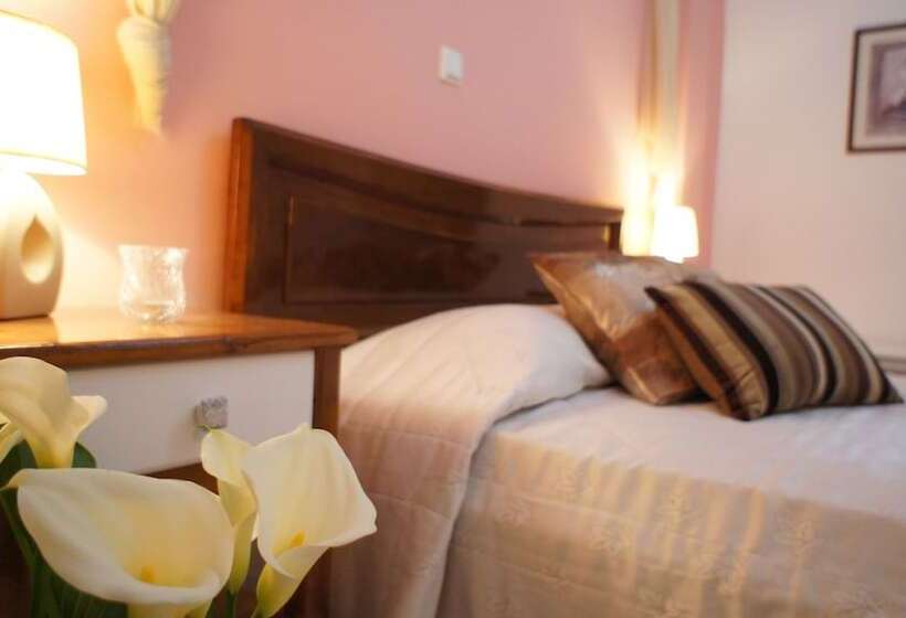 בית מלון כפרי Idi