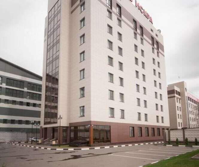 Отель Iskra