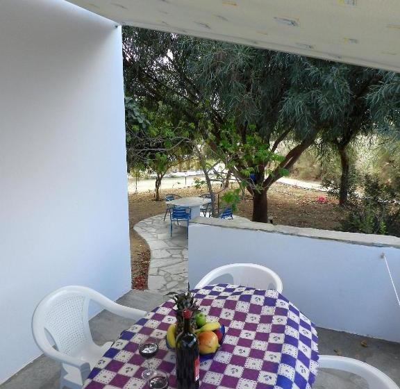 酒店 Karabatsis Studios