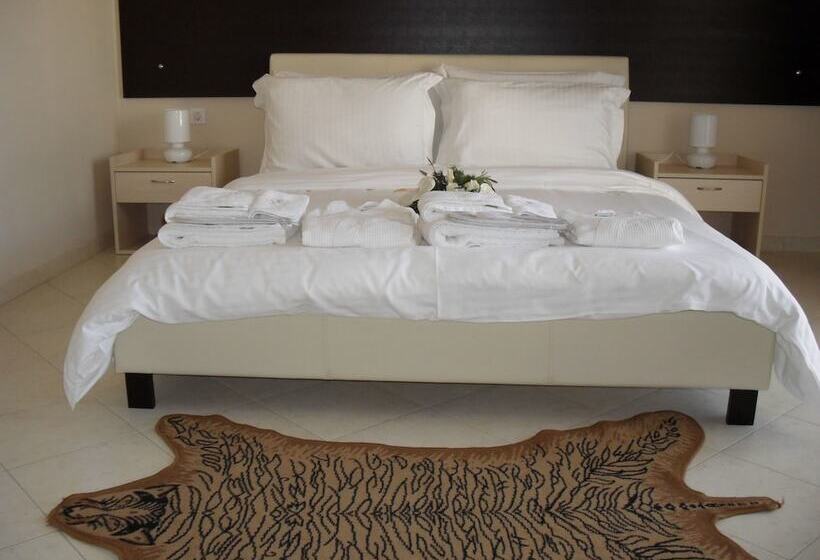 בית מלון כפרי Kyknos De Luxe Suites & Rooms