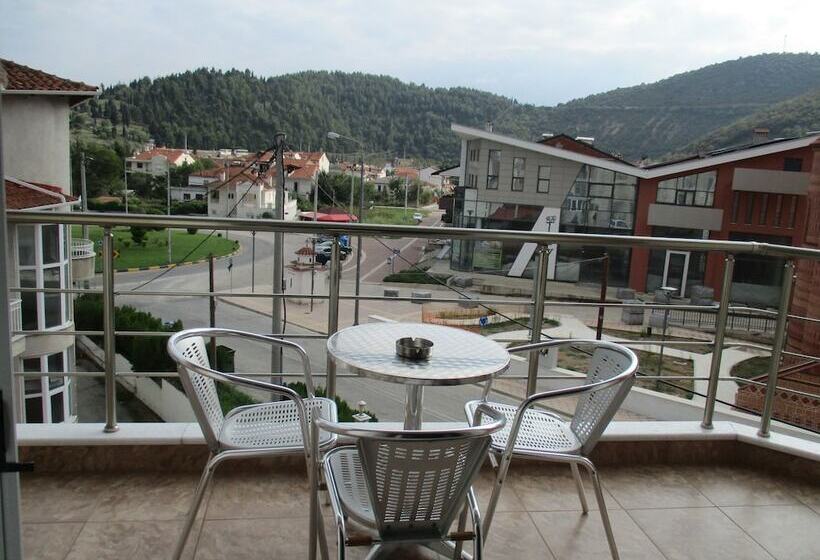 فندق Kyknos De Luxe Suites & Rooms