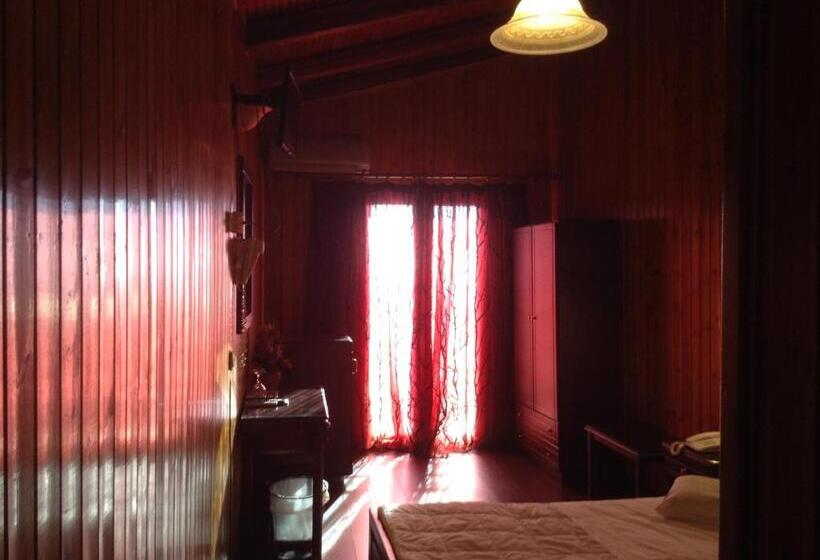 בית מלון כפרי Lefas