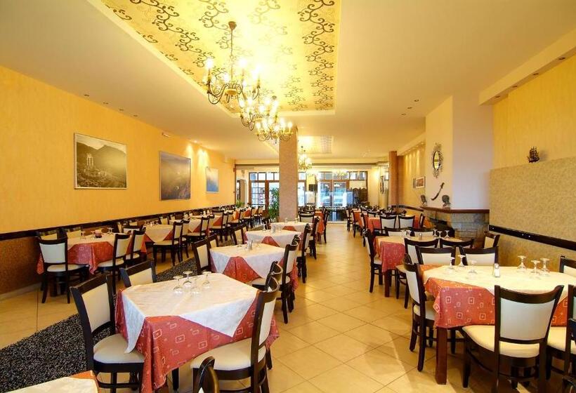 בית מלון כפרי Lefas