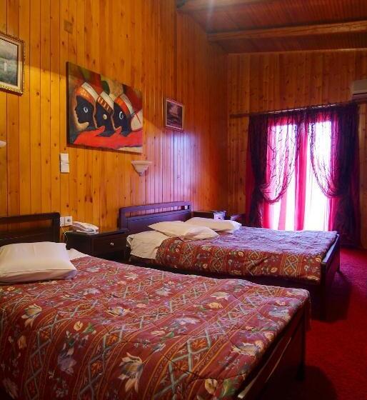 בית מלון כפרי Lefas