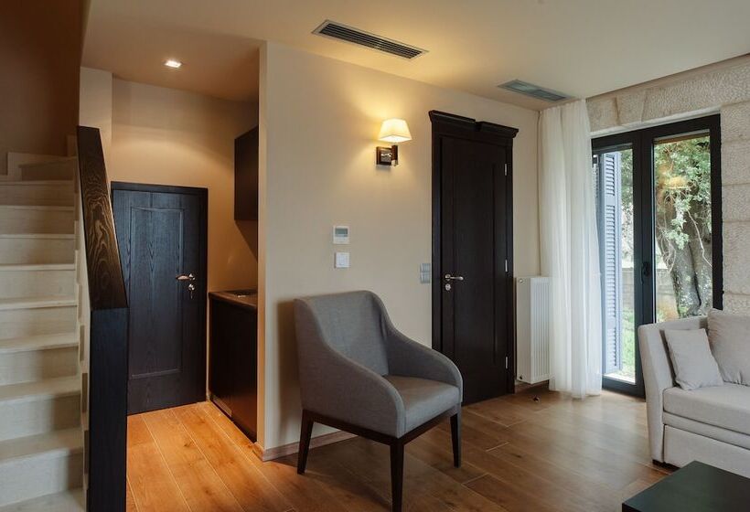 בית מלון כפרי Levidi Suites