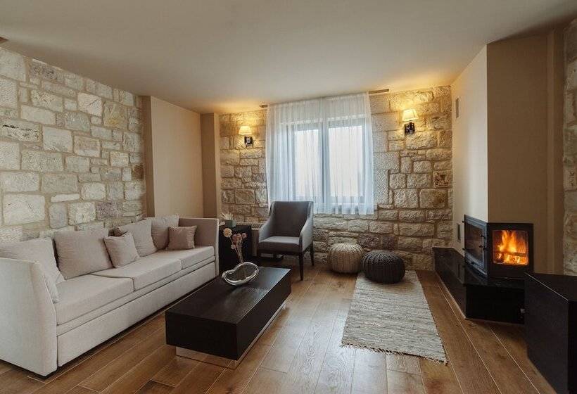 בית מלון כפרי Levidi Suites