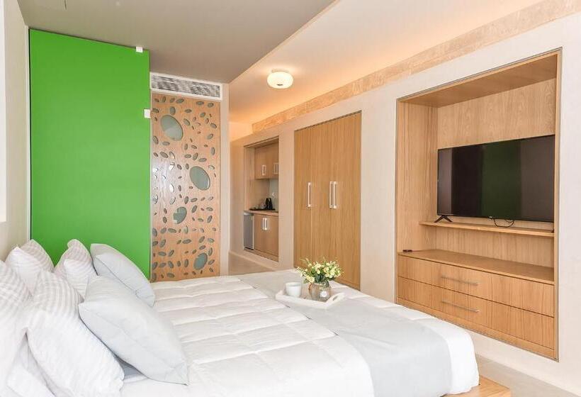 ホテル Lilium Luxury Suites