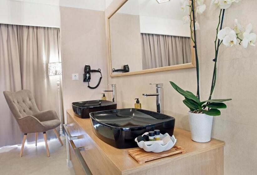 ホテル Lilium Luxury Suites