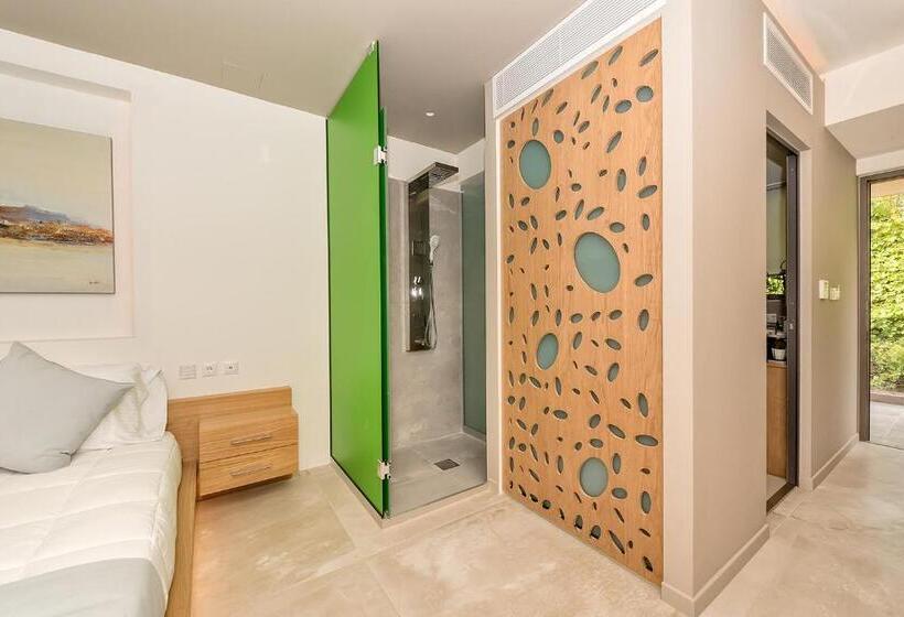 ホテル Lilium Luxury Suites