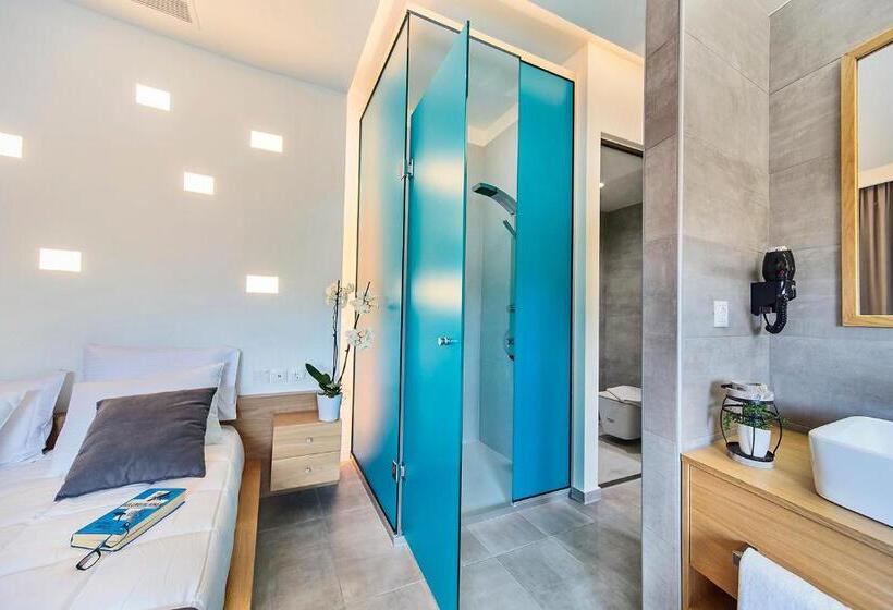 ホテル Lilium Luxury Suites