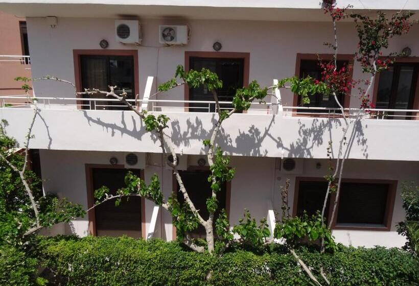 בית מלון כפרי Lito Apartments Paleochora