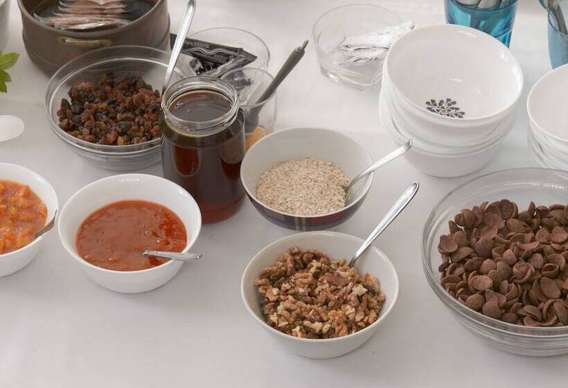 בית מלון כפרי Londos