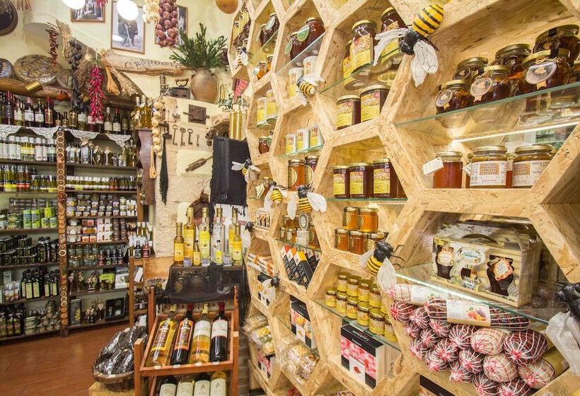 Отель Mme Bassia