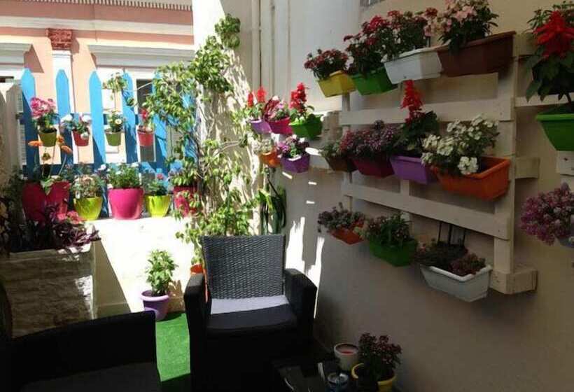 בית מלון כפרי Mme Bassia