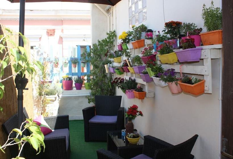 בית מלון כפרי Mme Bassia