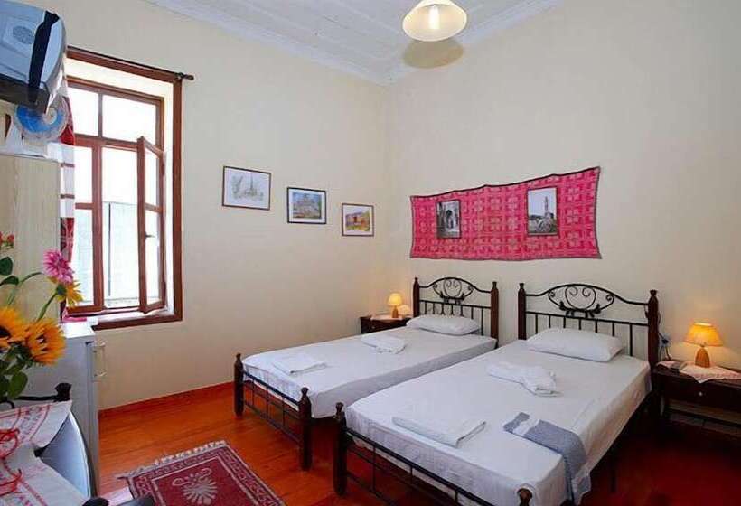 Отель Mme Bassia