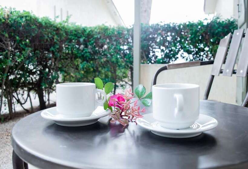 호텔 Mouikis Sun Village