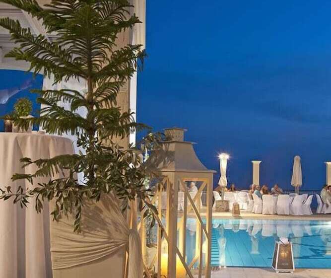 호텔 Mouikis Sun Village