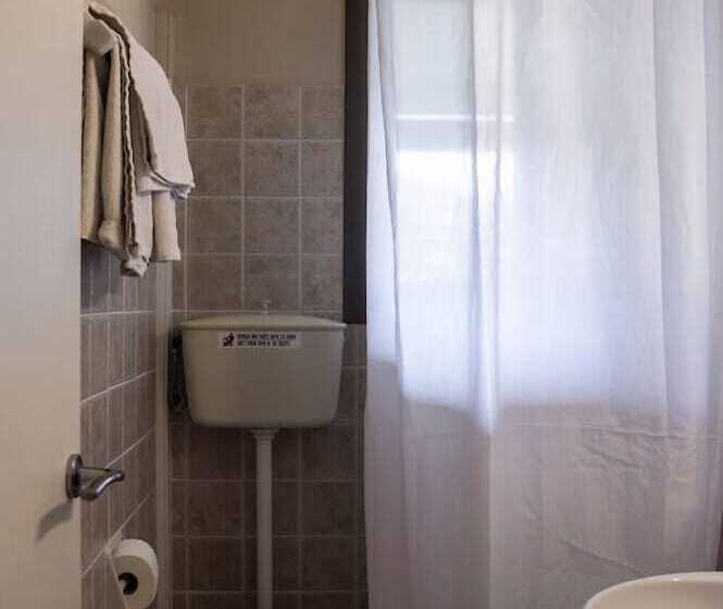 호텔 Mouikis Sun Village