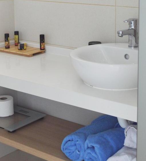 Отель Mythos Beach