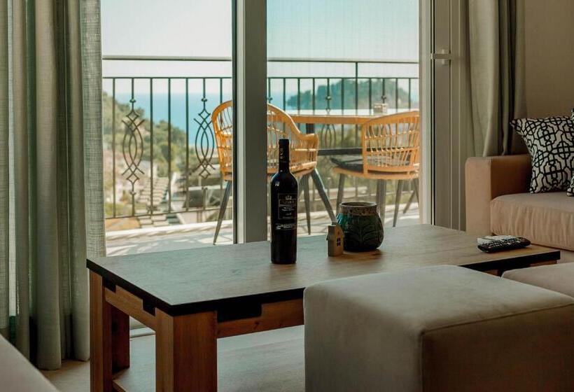 هتل Natura Luxury Suites Parga