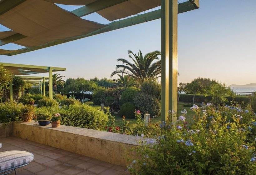 هتل Nereids Apartments